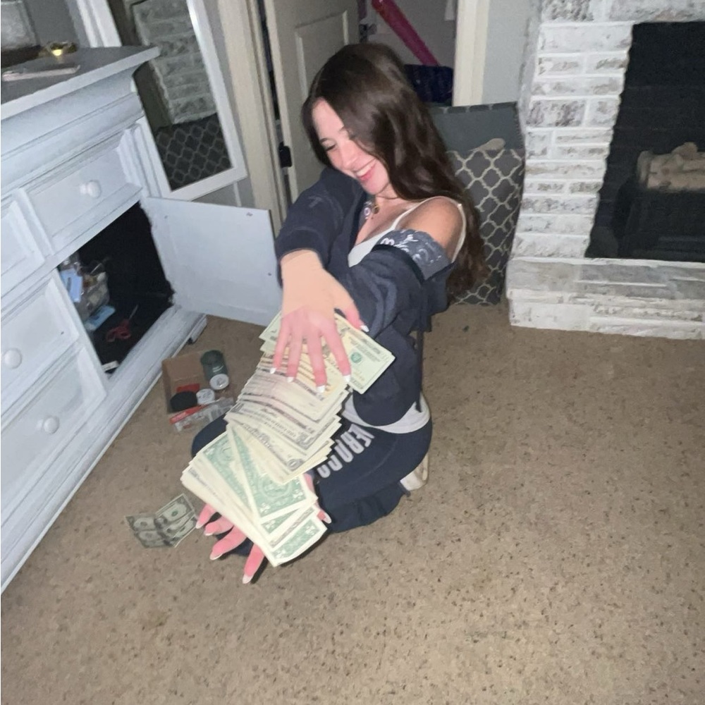 Meet your Posher, Kaylie